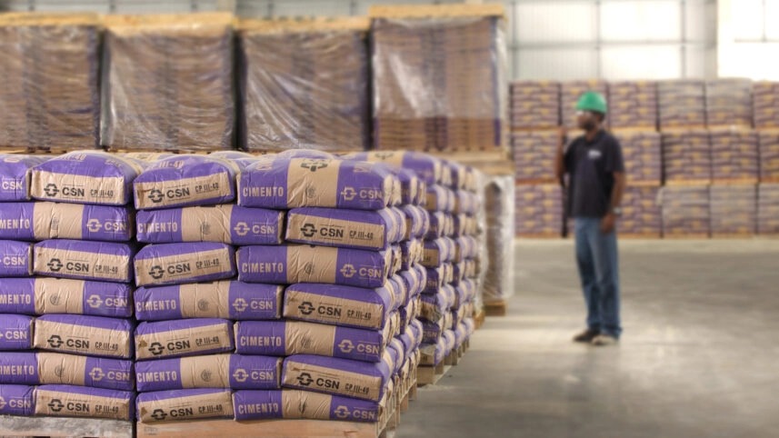 CSN avan&ccedil;a na opera&ccedil;&atilde;o para vender divis&atilde;o de cimentos