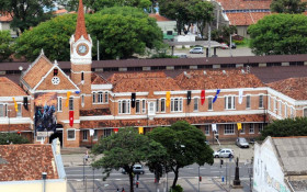 Esta&ccedil;&atilde;o Cultura: rodovias silenciaram lentamente as ferrovias