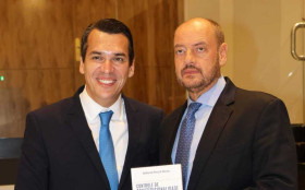 Desembargador Guilherme Pena de Moraes lan&ccedil;a livro sobre Controle de Constitucionalidade