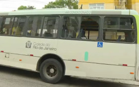 Passageira &eacute; baleada no pesco&ccedil;o dentro de &ocirc;nibus durante tiroteio no Rio