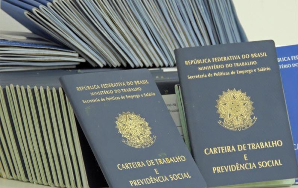 Rio cria 400 mil empregos formais em cinco anos