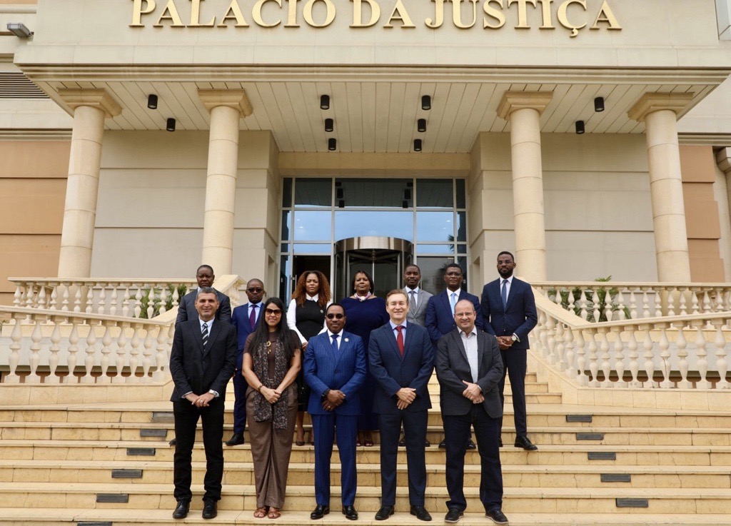 Professores da Universidade
do Tocantins visitam Angola