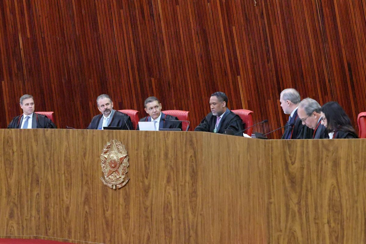 TSE adia discuss&atilde;o sobre limites de deepfakes