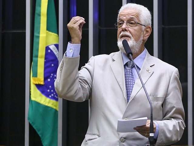 Projeto prev&ecirc; sal&aacute;rio a trabalhador que n&atilde;o pode voltar ao trabalho ap&oacute;s alta do INSS