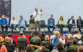 Inclus&atilde;o de 700 pessoas com defici&ecirc;ncia no meio laboral
