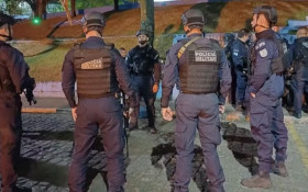 PM faz opera&ccedil;&atilde;o em v&aacute;rias regi&otilde;es do RJ contra avan&ccedil;o do Comando Vermelho