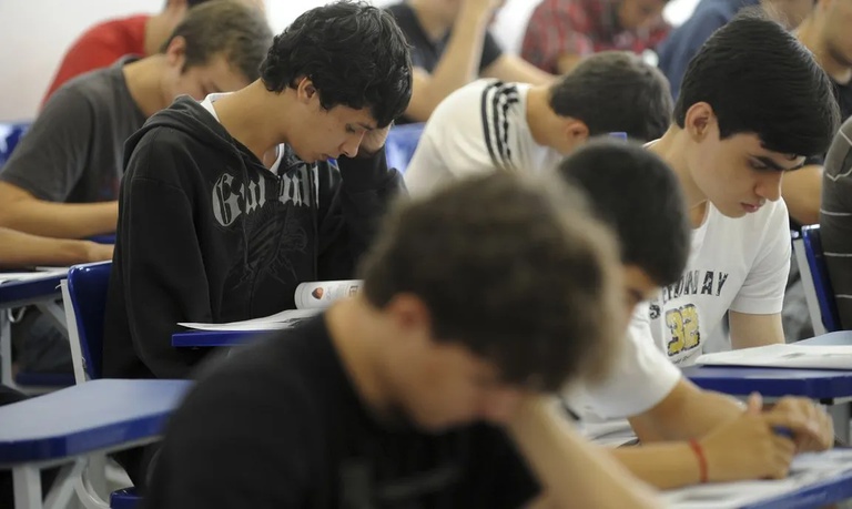 Cursinhos populares ampliam oportunidades para o Enem