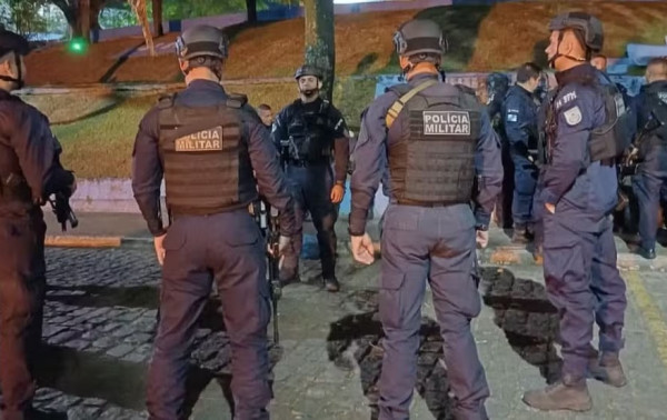 PM faz opera&ccedil;&atilde;o em v&aacute;rias regi&otilde;es do RJ contra avan&ccedil;o do Comando Vermelho