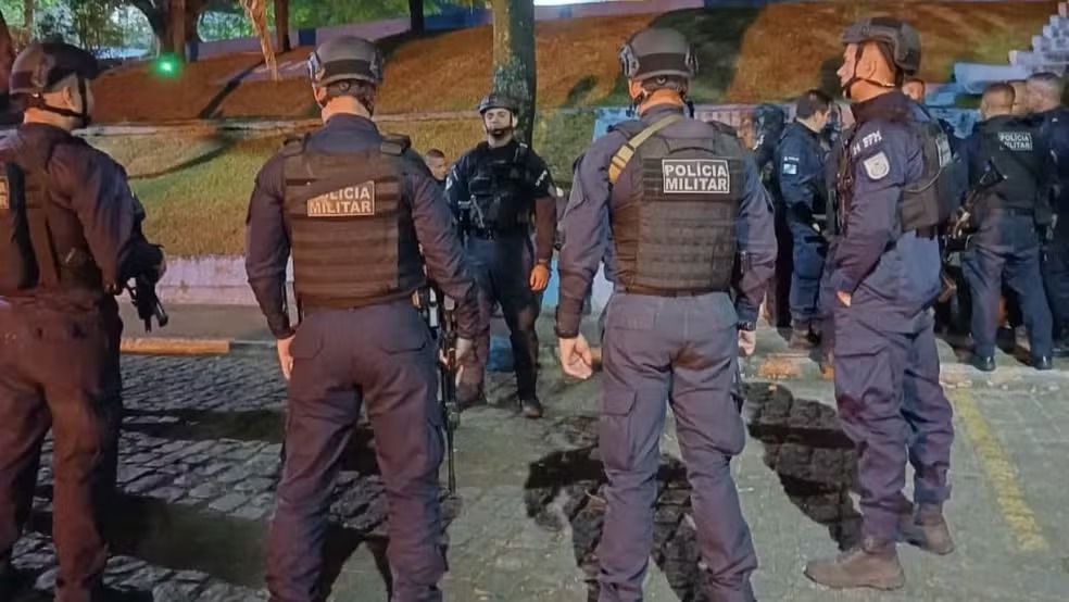 PM faz opera&ccedil;&atilde;o em v&aacute;rias regi&otilde;es do RJ contra avan&ccedil;o do Comando Vermelho