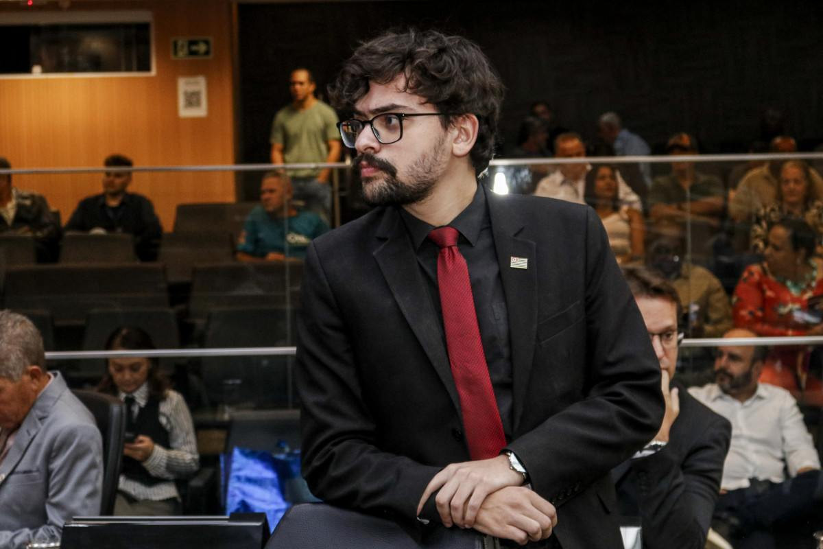 Vini n&atilde;o se defende, mas investiga&ccedil;&atilde;o sobre Bene segue em curso
