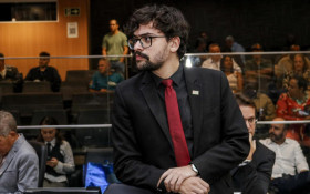 Vini n&atilde;o se defende, mas investiga&ccedil;&atilde;o sobre Bene segue em curso