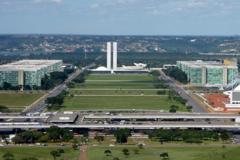 Posse do STJ e julgamento do STF: Revoada jur&iacute;dica no dia 19 do Rio para Bras&iacute;lia fez as passagens a&eacute;reas dispararem