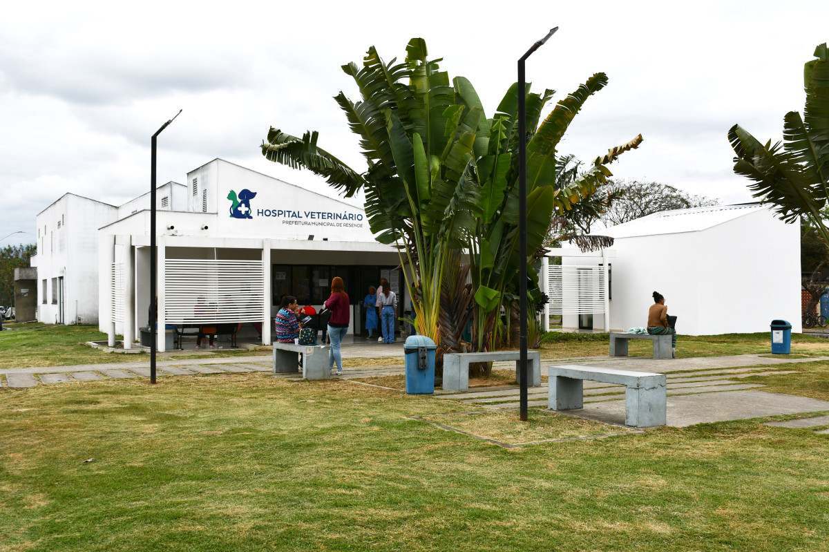 Nova farm&aacute;cia veterin&aacute;ria facilita acesso a medicamentos