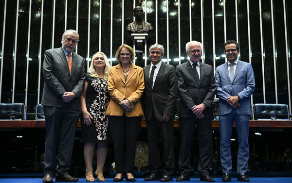 Senado faz homenagem aos 69 anos da Associa&ccedil;&atilde;o Brasileira de Jornalistas de Turismo