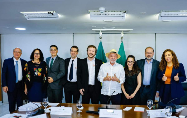 Com Lula e Alckmin, pesquisadores da Unicamp discutem rumos da IA e soberania digital