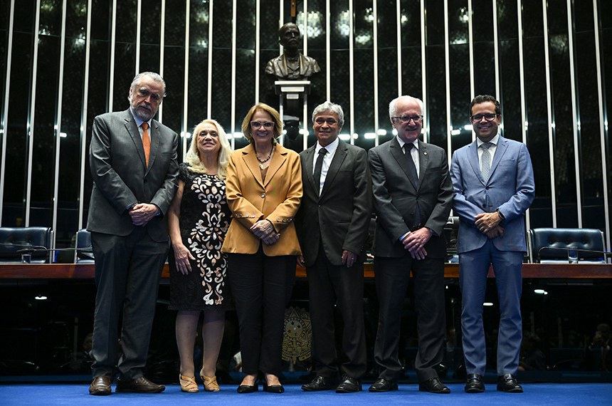 Senado faz homenagem aos 69 anos da Associa&ccedil;&atilde;o Brasileira de Jornalistas de Turismo
