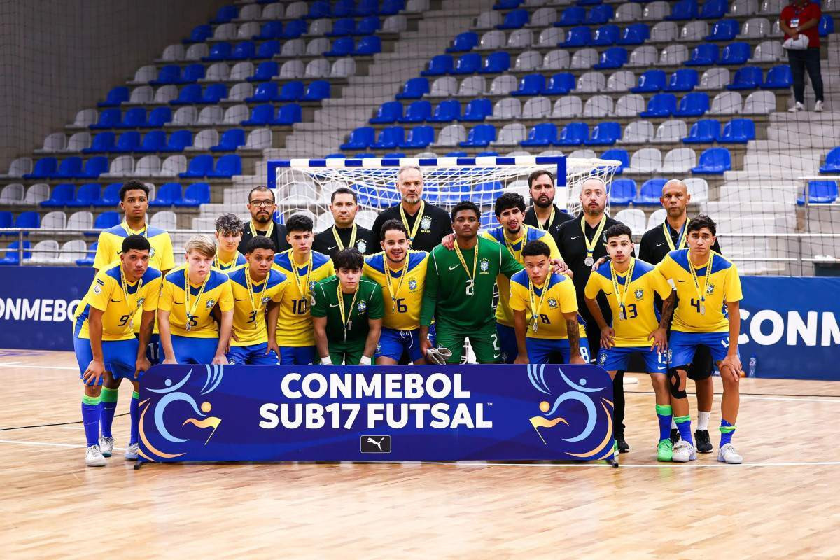 Brasil &eacute; vice‑campe&atilde;o sul‑americano para a Argentina no Futsal sub‑17