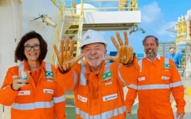 Petr&oacute;leo marca o in&iacute;cio
do novo ciclo na Amaz&ocirc;nia