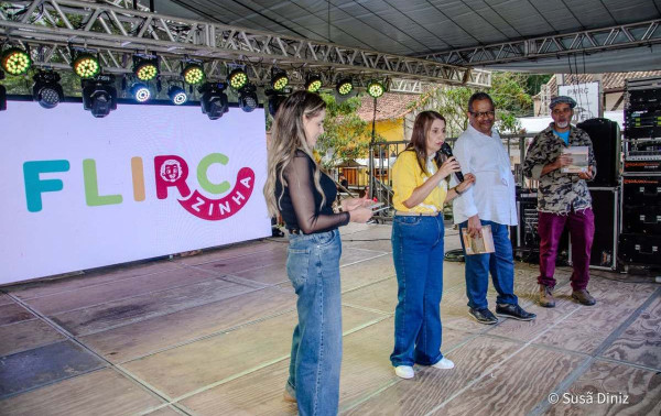FLIRC encerra 8&ordf; edi&ccedil;&atilde;o com literatura, mem&oacute;ria e valoriza&ccedil;&atilde;o de autores locais