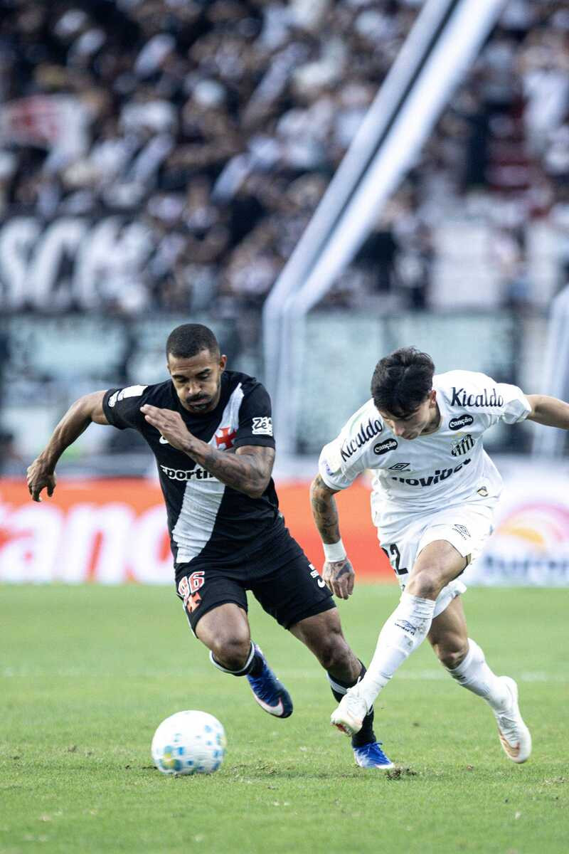 Tempo de bola rolando aumentou no futebol brasileiro