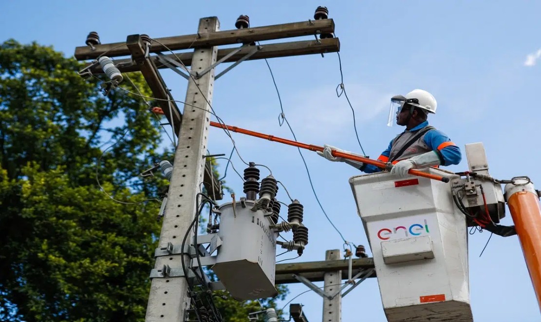 Enel Rio abre 476 vagas para analistas, supervisores, t&eacute;cnicos e eletricistas