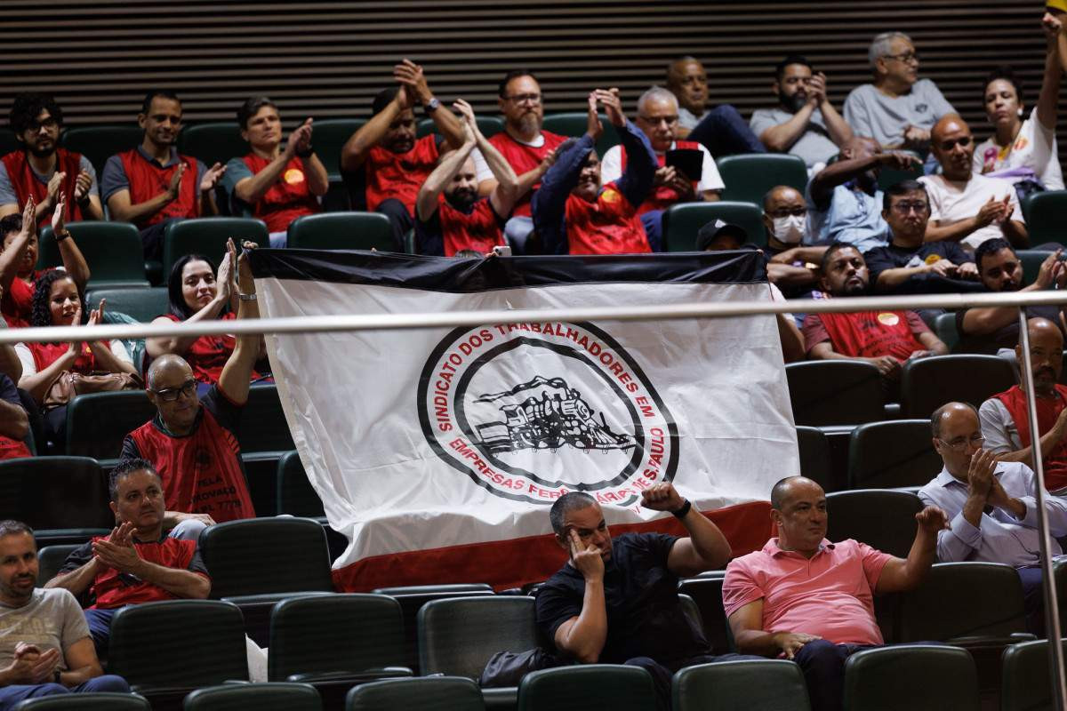 Alesp aprova projeto que garante emprego a funcion&aacute;rios da CPTM em outros &oacute;rg&atilde;os do Estado