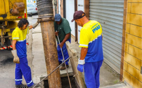 Angra refor&ccedil;a manuten&ccedil;&atilde;o de bueiros para prevenir impactos das chuvas