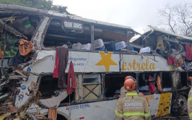 &Ocirc;nibus que tombou na BR‑040 fazia transporte clandestino