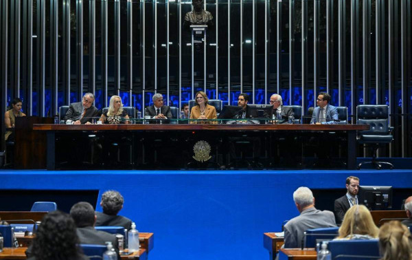 Senado celebra 69 anos da Abrajet e valoriza o jornalismo de turismo