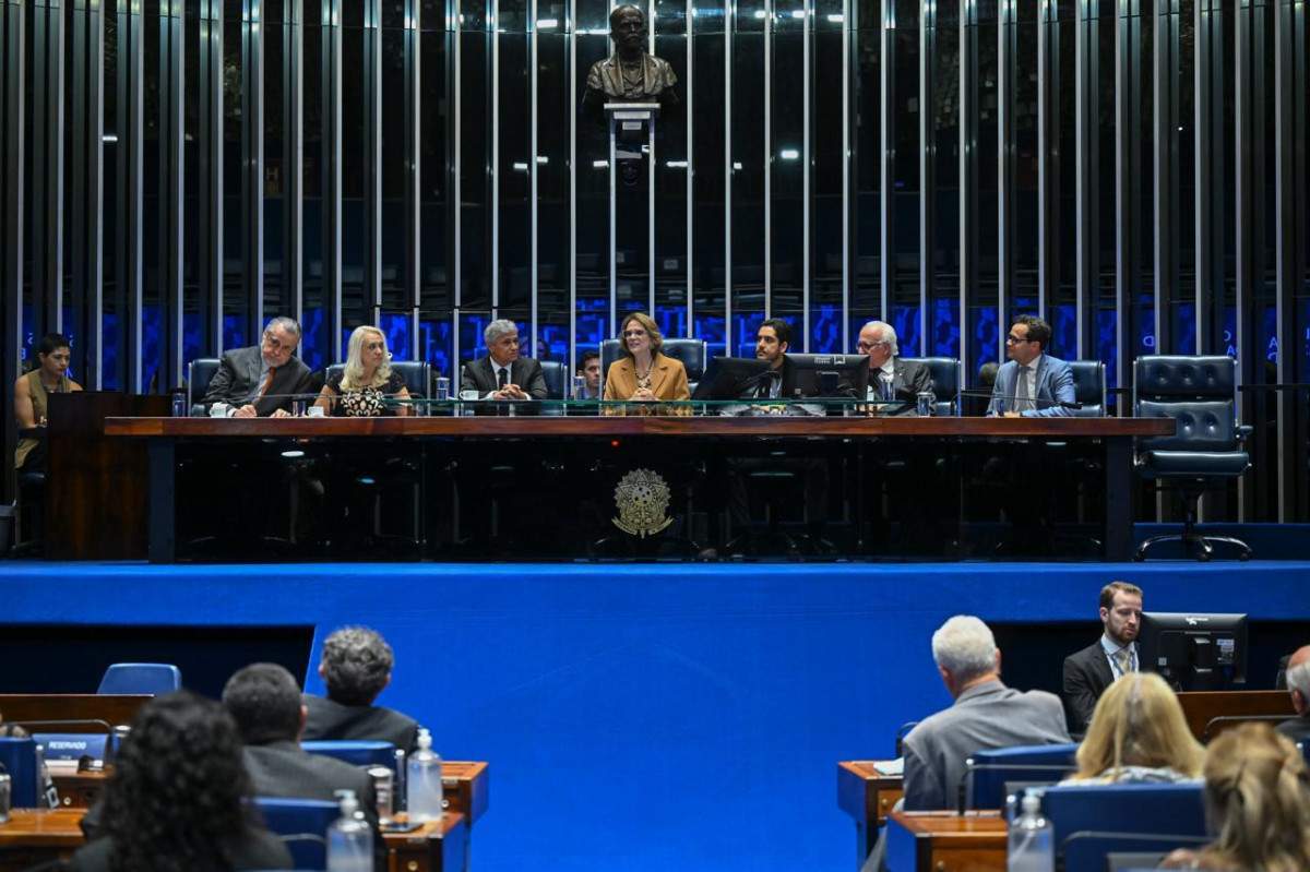 Senado celebra 69 anos da Abrajet e valoriza o jornalismo de turismo