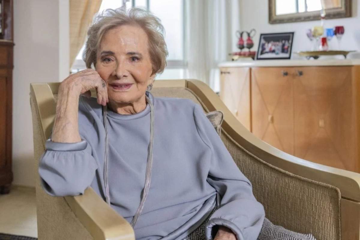Com seis d&eacute;cadas dedicadas &agrave; dramaturgia, Gl&oacute;ria Menezes morre aos 91 anos