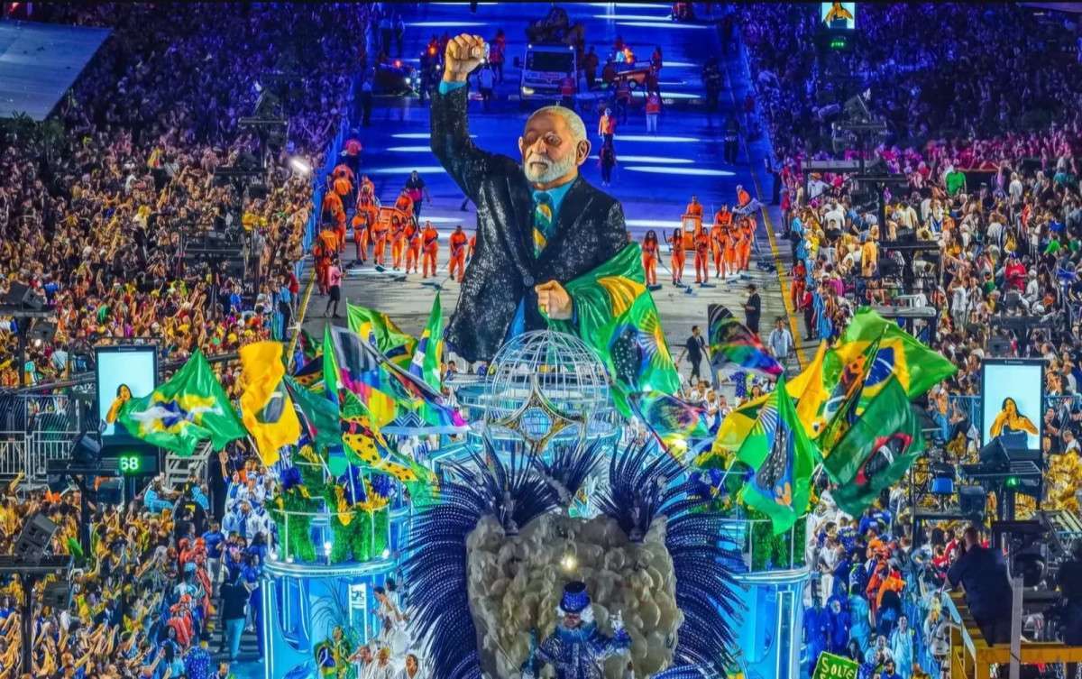 TSE avaliar&aacute; se houve abuso em desfile de carnaval que homenageou Lula