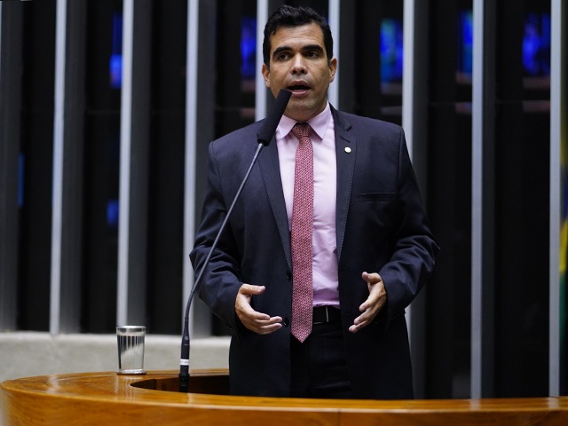 Projeto quer impedir que servidores usem milhas de viagens pagas pela Uni&atilde;o