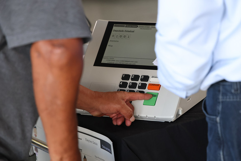 Elei&ccedil;&otilde;es de 2026 registram recuo nas candidaturas estaduais em SC