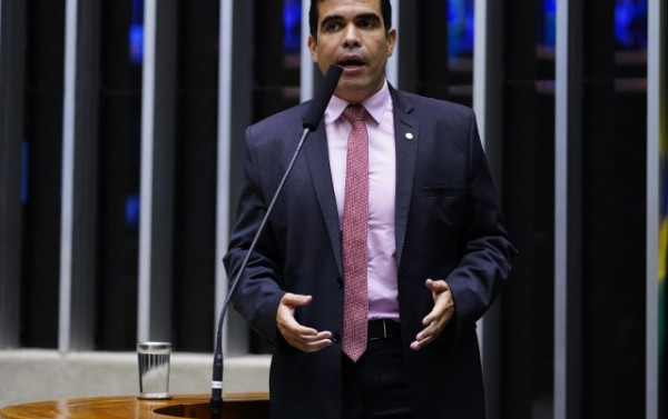 Projeto quer impedir que servidores usem milhas de viagens pagas pela Uni&atilde;o