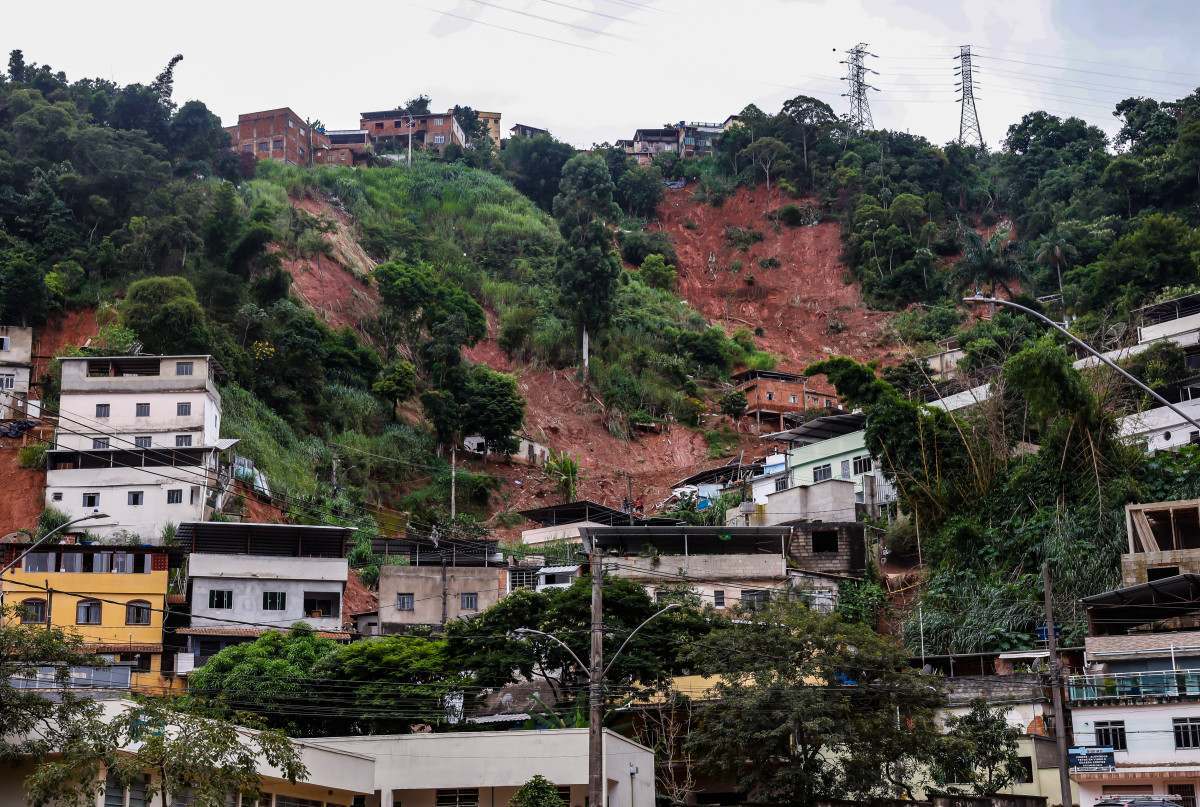 Novo manual de riscos de desastres em &aacute;reas urbanas