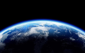 LINHAS DE FUGA: Velocidade de luz (um planeta &agrave; deriva)