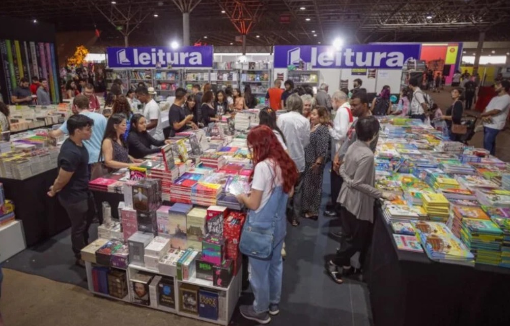 Bienal do Livro preenche Bras&iacute;lia com livros e hist&oacute;rias