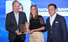 CientistaTatiana Sampaio&eacute; homenageada na abertura do 25&ordm; F&oacute;rum Empresarial LIDE