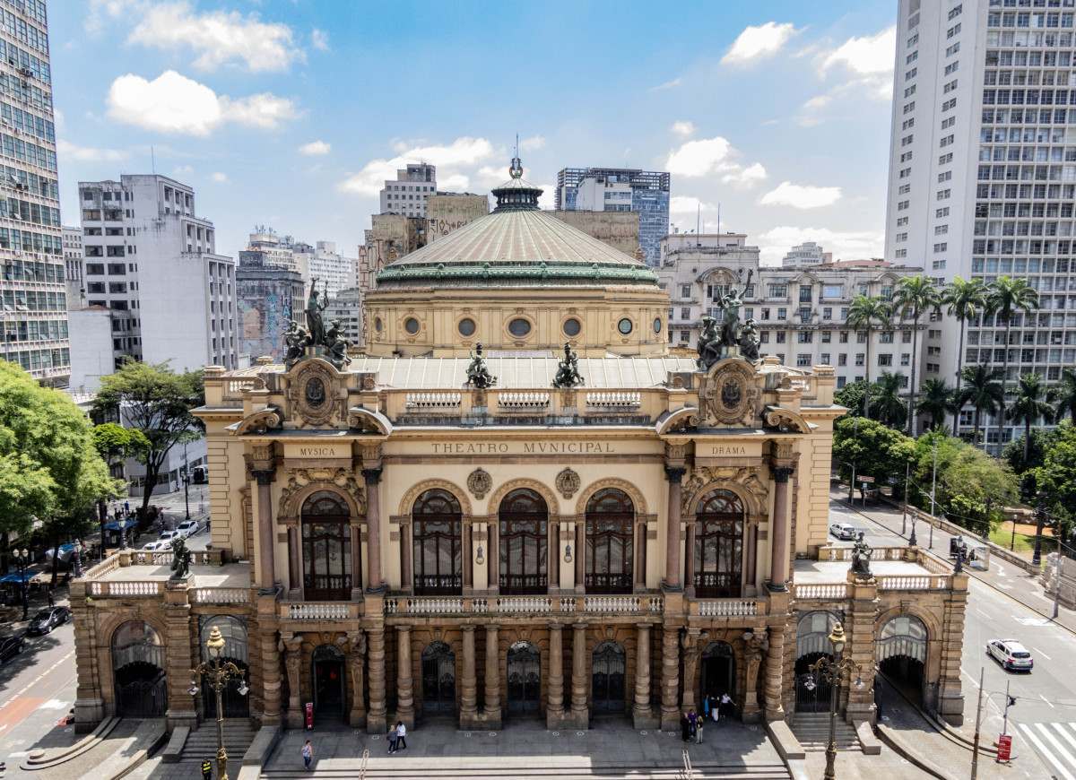 Theatro Municipal cancela &oacute;peras ap&oacute;s troca de gest&atilde;o em SP