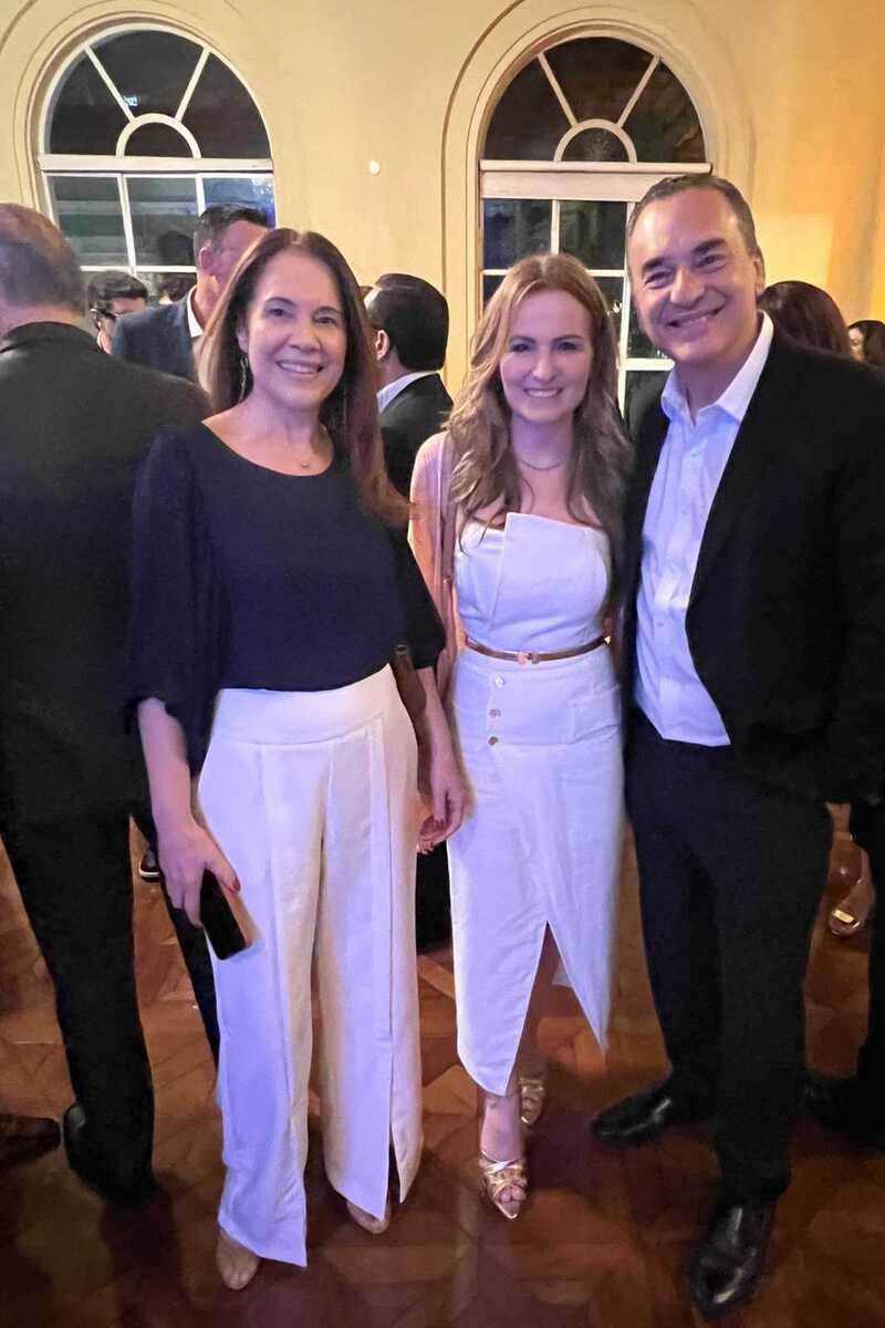 Isabel e Flavio Amaury (presidente do Lide Sorocaba) com Ana Lúcia Ventorim, Diretora Editorial e de Conteúdo do LIDE Global