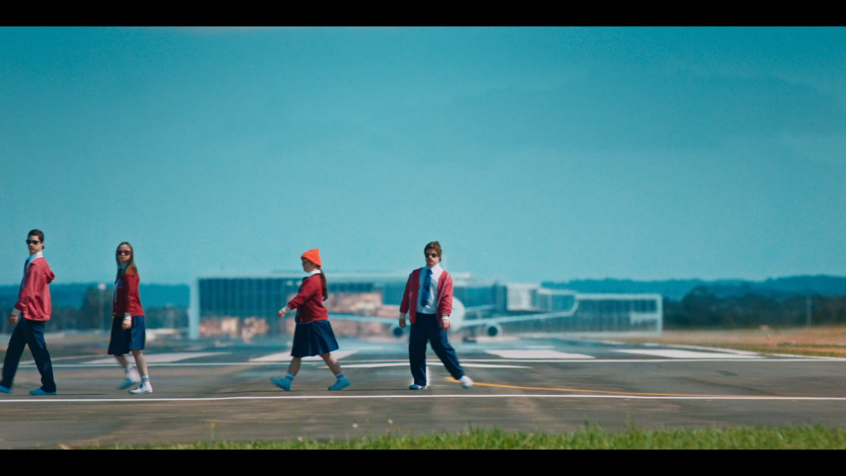 Cenas de Colegas e o Herdeiro, de Marcelo Galvão. Filme estreou nos cinemas dia 13 de agosto