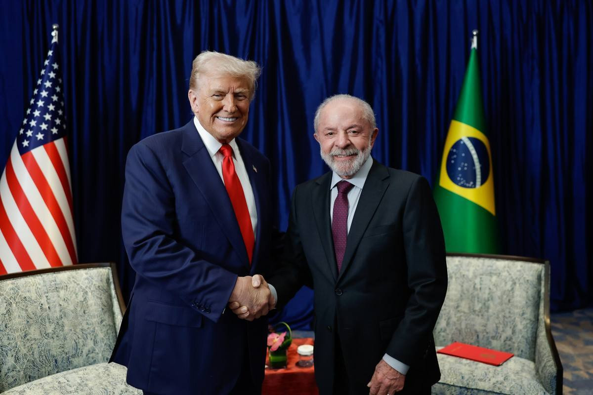 Ap&oacute;s meses de atritos, Lula e Trump conversam sobre tarifa&ccedil;o