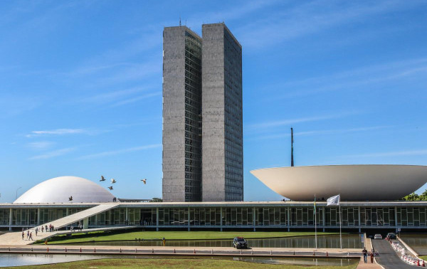 Congresso analisa propostas que afetam servidores p&uacute;blicos