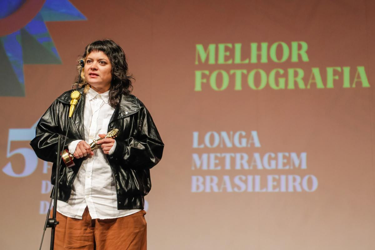Wilssa Esser: 'Desenho uma mem&oacute;ria cognitiva de luz para cada figura em cena'