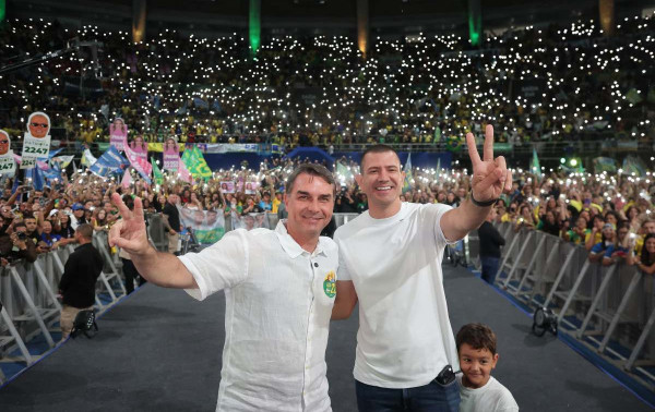 Douglas Ruas lan&ccedil;a oficialmente candidatura no Maracan&atilde;zinho
