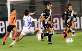 Meninas da Colina batem o Taubat&eacute; e garantem vaga na elite do futebol feminino