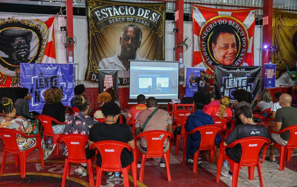 Jovens de Maric&aacute; participam de forma&ccedil;&atilde;o em audiovisual e economia criativa