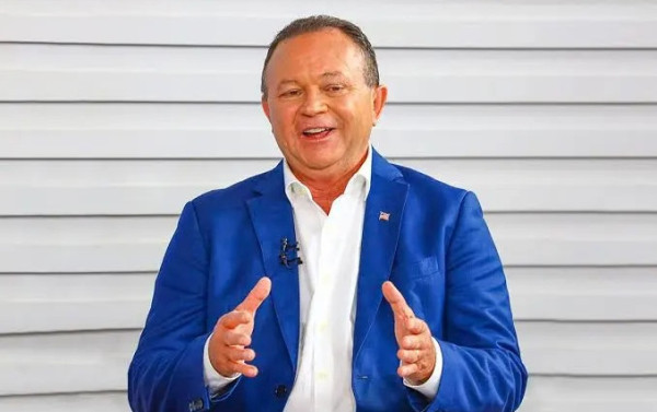 &Aacute;udio coloca Lulinha como intermediador de governador no Planalto