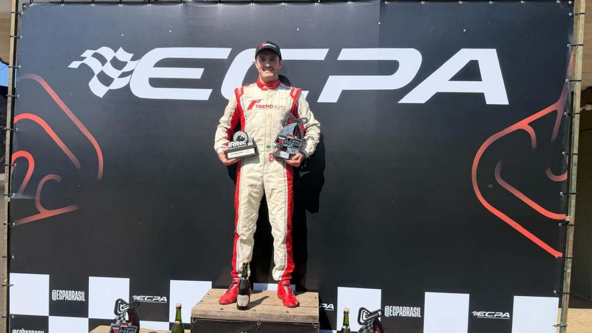 Piloto Daniel Mageste bate recorde e vence corrida da F&oacute;rmula Inter